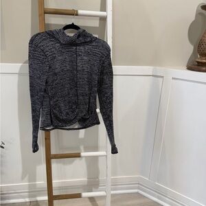 Lululemon twist hem turtleneck.